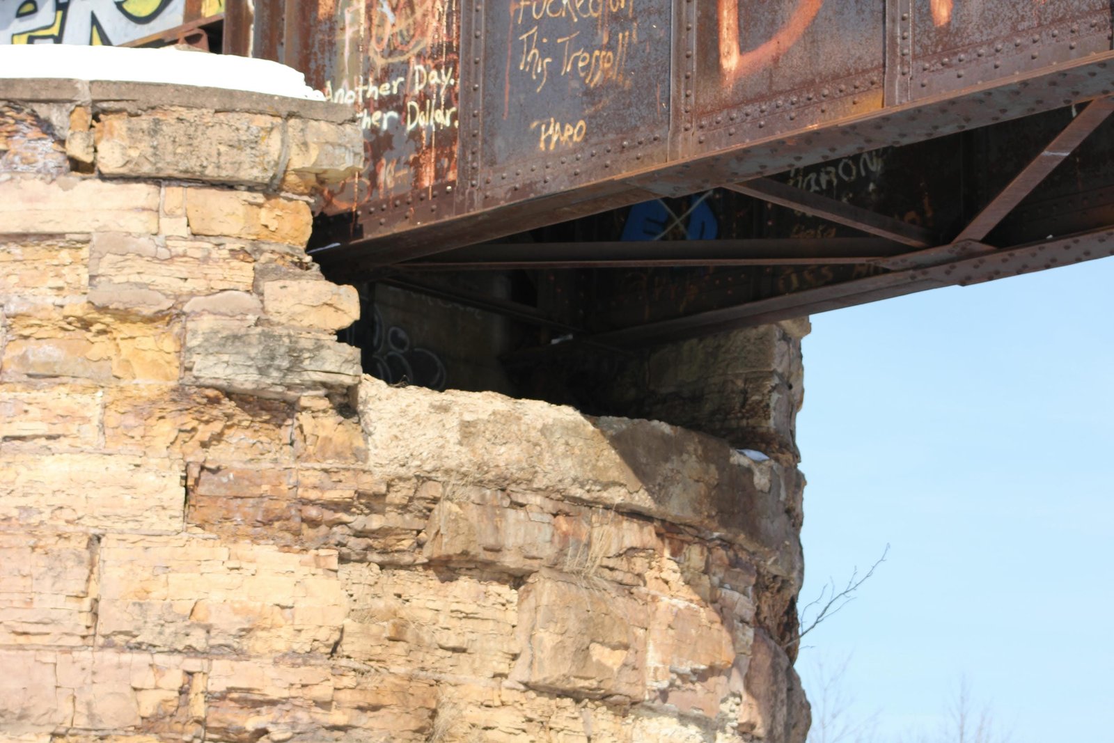 Alterations to pier for deck girder span